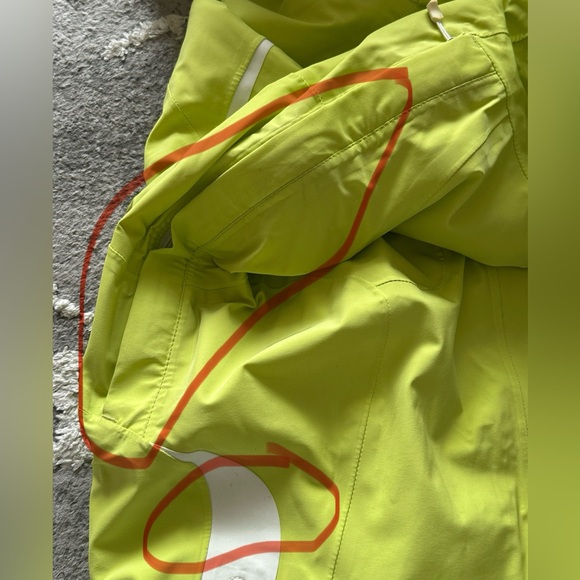 Peak Performance Ski Jacket - Picture 10 of 11